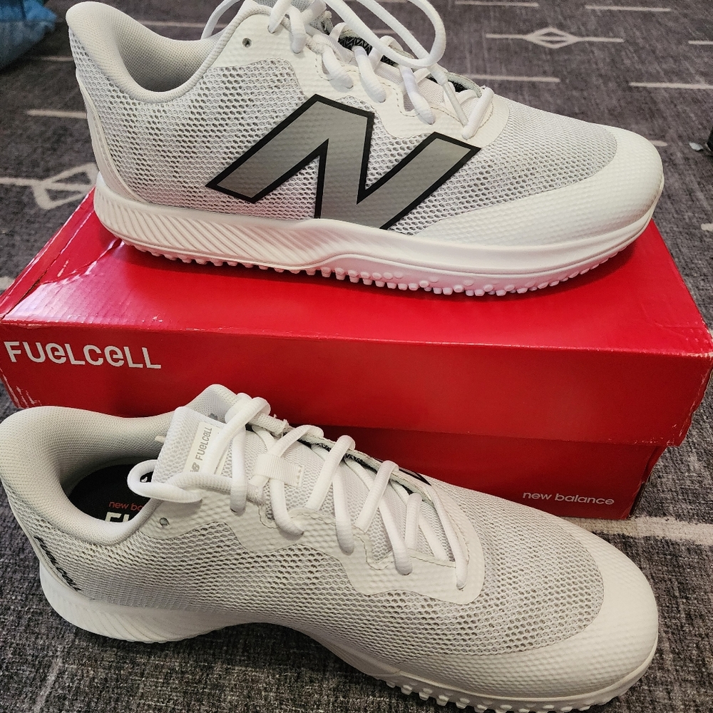 New Balance White FuelCell Sneakers men's size 9.5